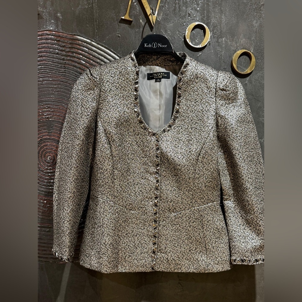 Tahari Luxe Metallic Tweed Skirt Suit Set – Blazer + Skirt (Size 4, NWT)